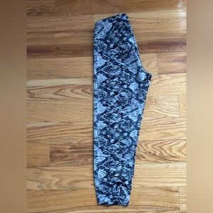CALVIN KLEIN PERFORMANCE LEGGINGS CROPPED
